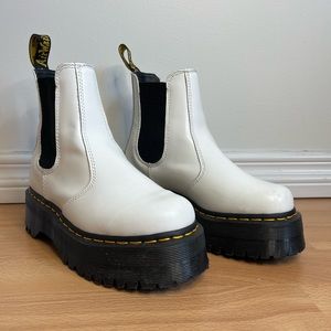 Dr. Martens 2976 Platform Chelsea Boot